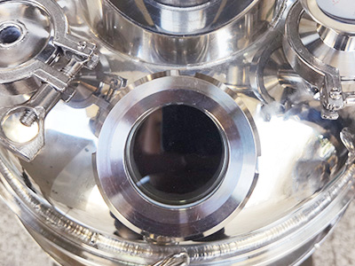Reactor químico de acero inoxidable con camisa de 10 litros detalle - Visualizada en la ventana de cristal, se puede ver la reacción en el cuerpo del hervidor.