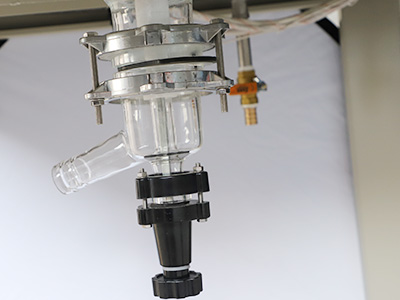 Reactor de vidrio de una sola capa de 200L detalle - La válvula de descarga es de material de vidrio con sellado de PTFE, que es anticorrosión.