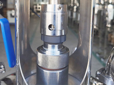 Reactor de acero inoxidable de doble capa de 30 l para destilación detalle - El sellado mecánico con combinación de grafito y acero inoxidable tiene resistencia al desgaste, resistencia a altas temperaturas y un mejor sellado.