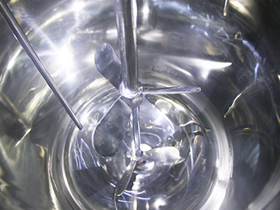 Reactor de acero inoxidable con camisa de doble capa de 50 litros detalle - Lechada agitadora de acero inoxidable S316L de nivel sanitario, resistencia a la corrosión, resistencia al desgaste.