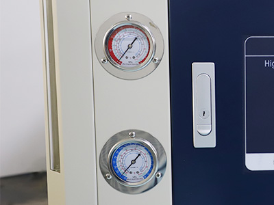 Enfriador del calentador de agua 50L para laboratorio detalle - Medidor de alta y baja presión, puede observar la condición del compresor en cualquier momento.