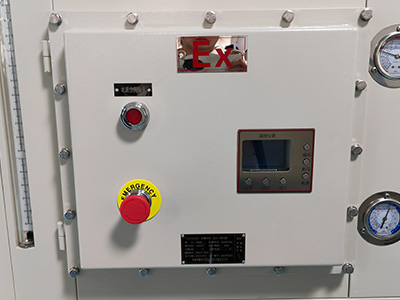 Enfriador del calentador de agua 50L para laboratorio detalle - Sistema de controlador a prueba de explosiones (Opcional 1).