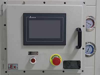 Enfriador del calentador de agua 50L para laboratorio detalle - Sistema de controlador a prueba de explosiones y pantalla táctil LCD (Opcional 2).