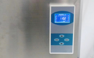 Esterilizador de vapor automático de tipo abierto rápido detalle - Pantalla LCD, muestra claramente el proceso de esterilización.