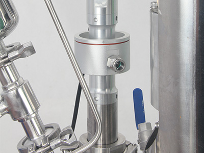 Reactor de acero inoxidable de doble capa con calefacción eléctrica detalle - Los vibradores ultrasónicos se pueden personalizar para aumentar la velocidad de reacción de los líquidos.
