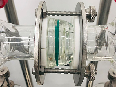 Destilación molecular del evaporador de película limpia de trayectoria corta de la serie B detalle - La conexión a tierra en forma de bola puede mejorar mejor el grado de vacío.