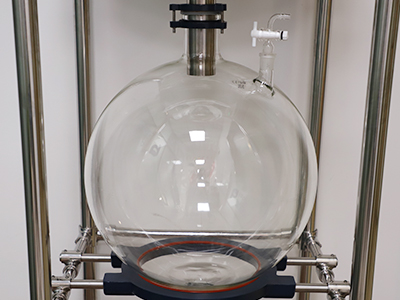 Sistema de filtración al vacío de acero inoxidable detalle - La botella de filtro de succión de vidrio adopta un vidrio de alto borosilicato con un rendimiento estable